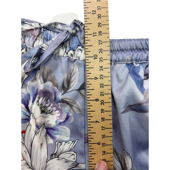 Le Rose Floral Satin Pajama Set Short Sleeve Top & Shorts Size Small - Picture 12 of 16